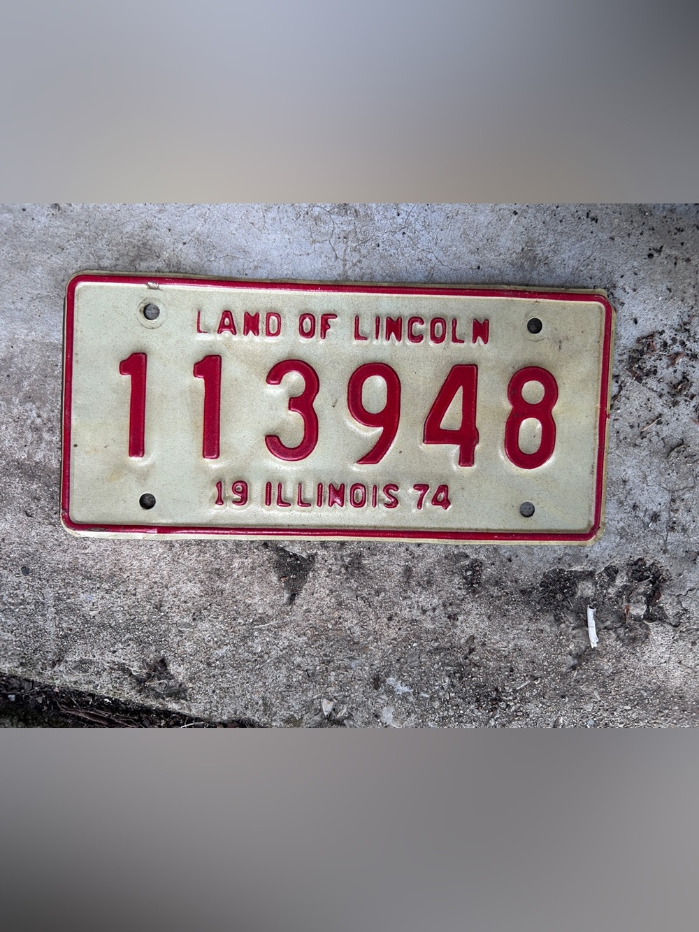 Vintage Illinois 'Land of Lincoln' License Plate 13948 - Cream & Red